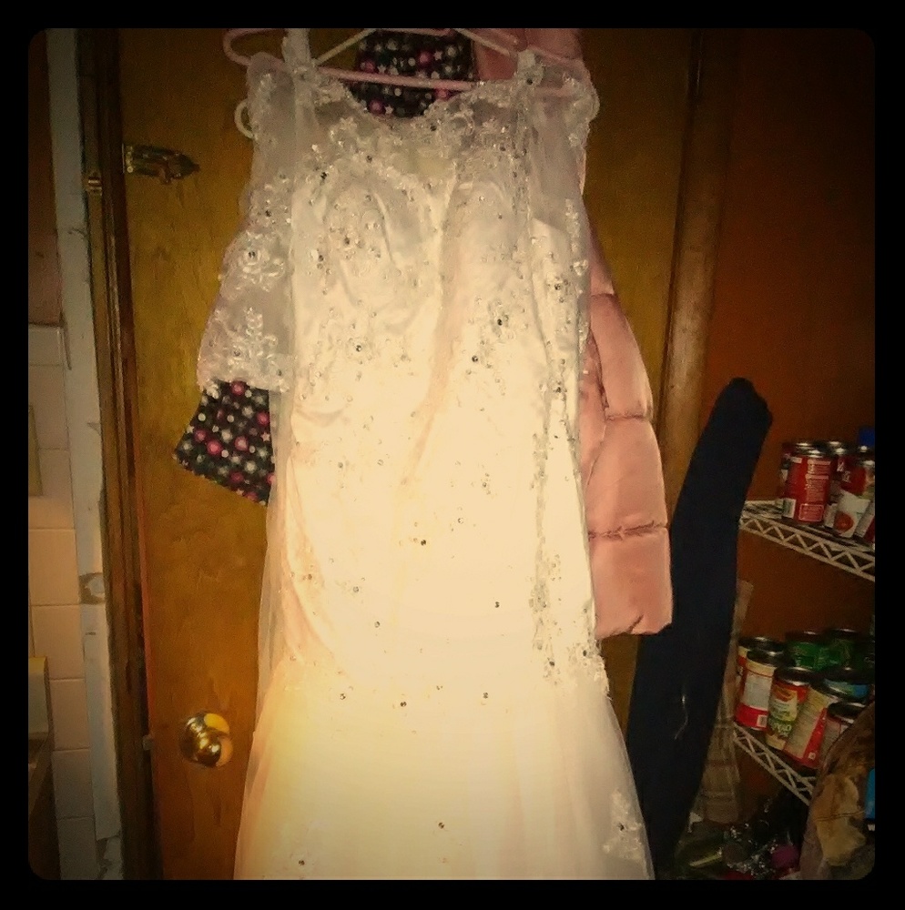 Wedding dress